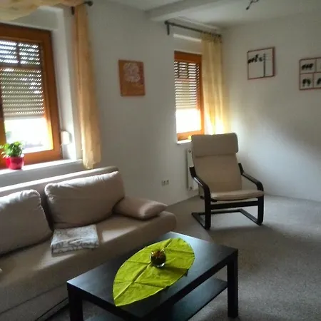Ferienwohnung Im Grunen Groitzsch