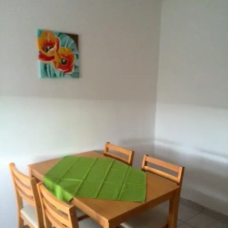 Ferienwohnung Im Grunen Apartment