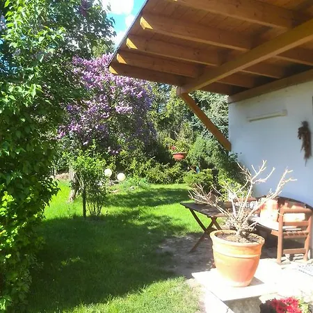 Ferienwohnung Im Grunen Groitzsch